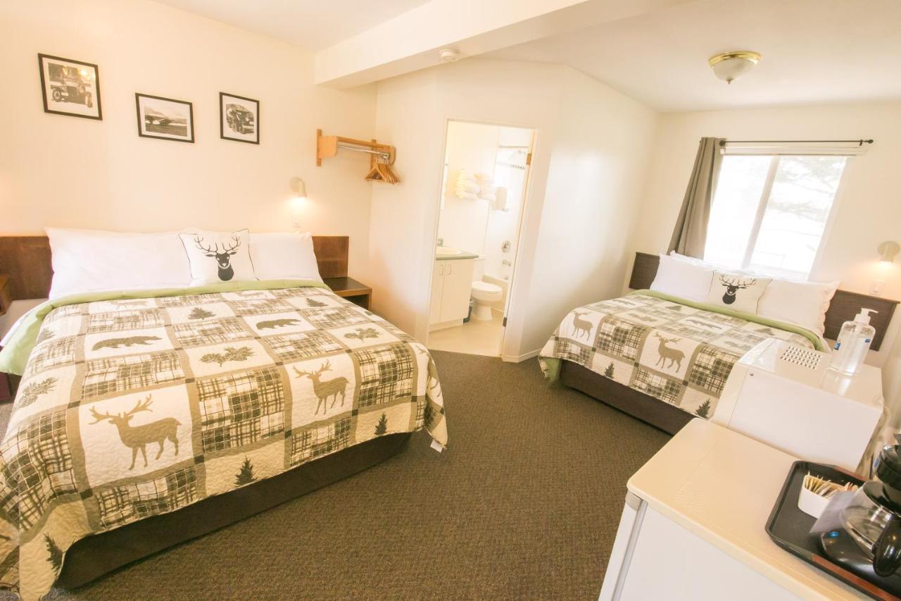 Mountain Springs Motel Radium Hot Springs Esterno foto