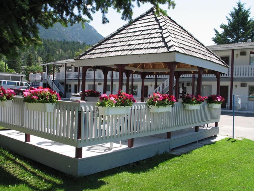 Mountain Springs Motel Radium Hot Springs Esterno foto
